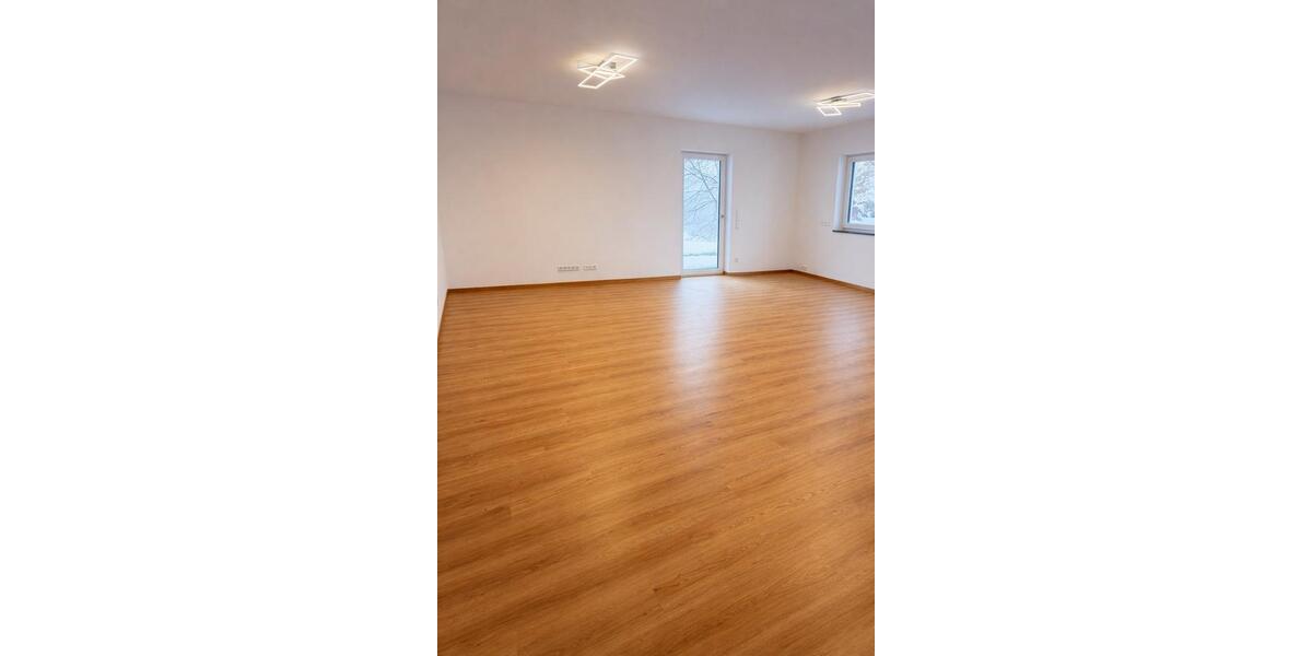 Erdgeschoßwohnung Tittling - 3 Zimmer, 92 m&sup2;, 890&euro; | Angebot:24830365