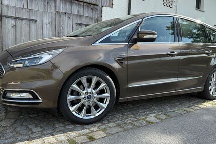 Ford S-Max 121.100 km 17.700 &euro; Passau 94032