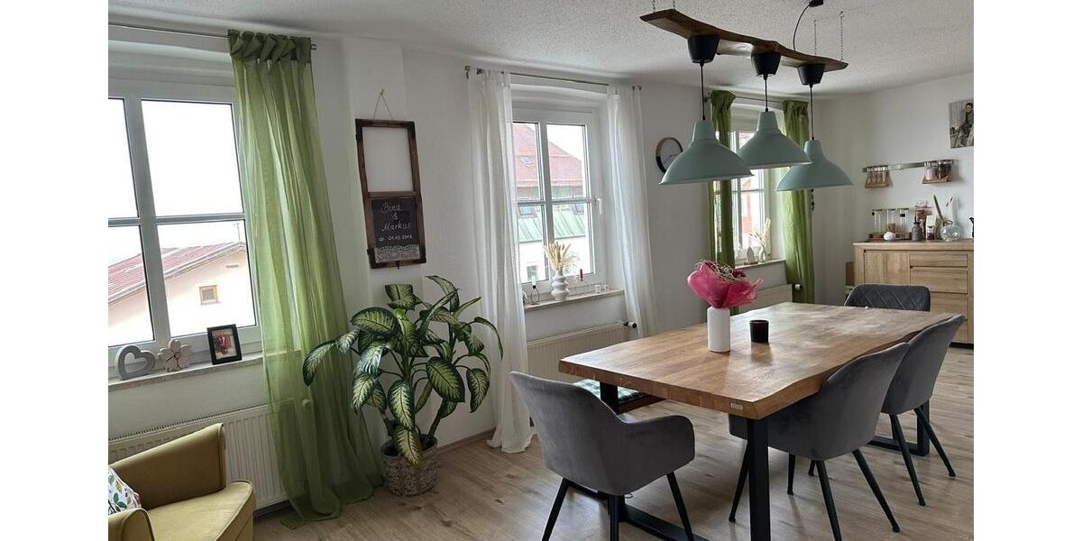 Etagenwohnung Untergriesbach - 4 Zimmer, 117 m&sup2;, 1.040&euro; | Angebot:25378301