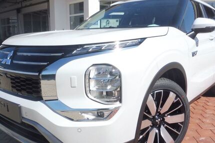 Mitsubishi Outlander 1.768 km 38.980 &euro; Hofkirchen Ortsteil Pirka 94544