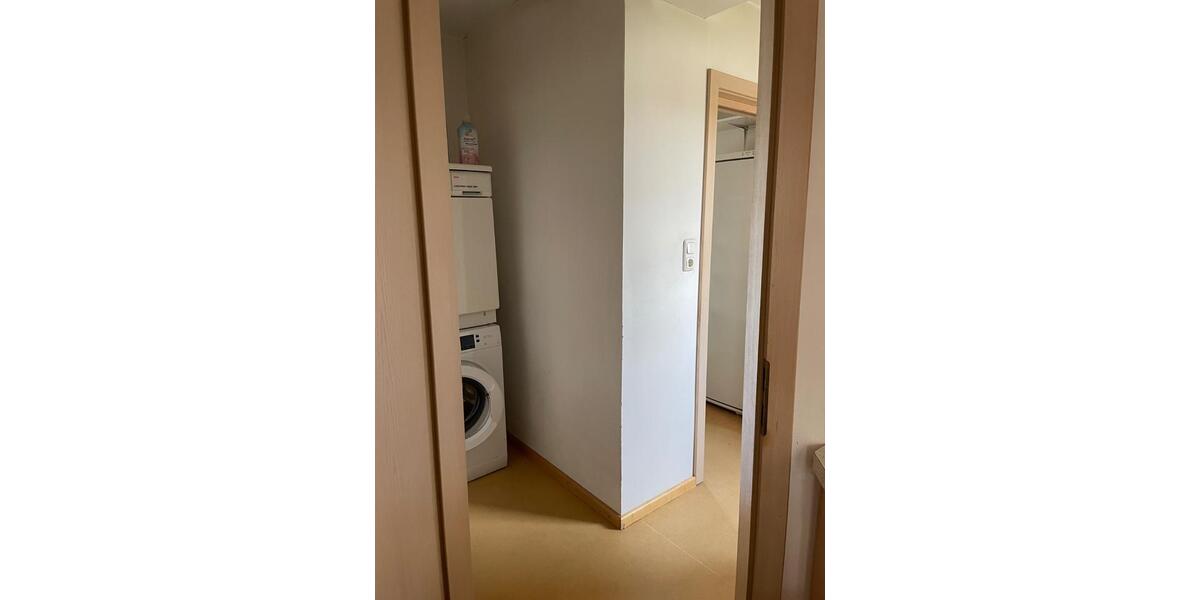 Einfamilienhaus Tiefenbach - 7 Zimmer, 270 m&sup2;, 1.450&euro; | Angebot:25442072