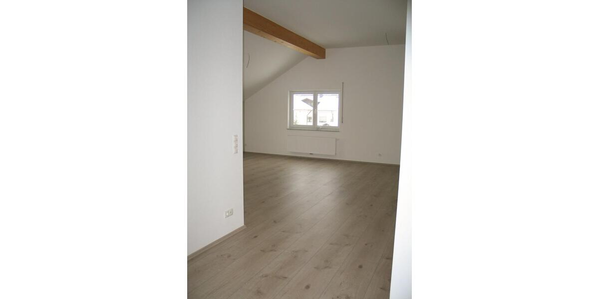 Etagenwohnung Büchlberg - 4 Zimmer, 115 m&sup2;, 990&euro; | Angebot:25948027