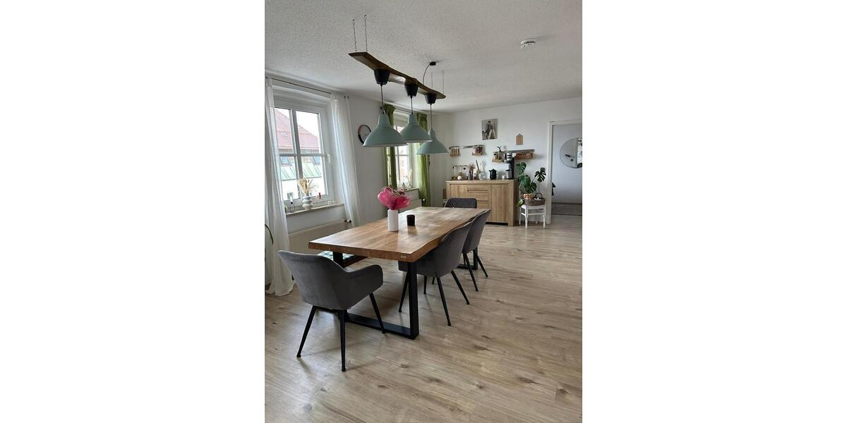 Etagenwohnung Untergriesbach - 4 Zimmer, 117 m&sup2;, 1.040&euro; | Angebot:25378301