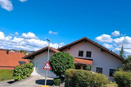 Haus Hutthurm - 8 Zimmer, 228 m&sup2;, 680.000&euro; | Angebot:27263520
