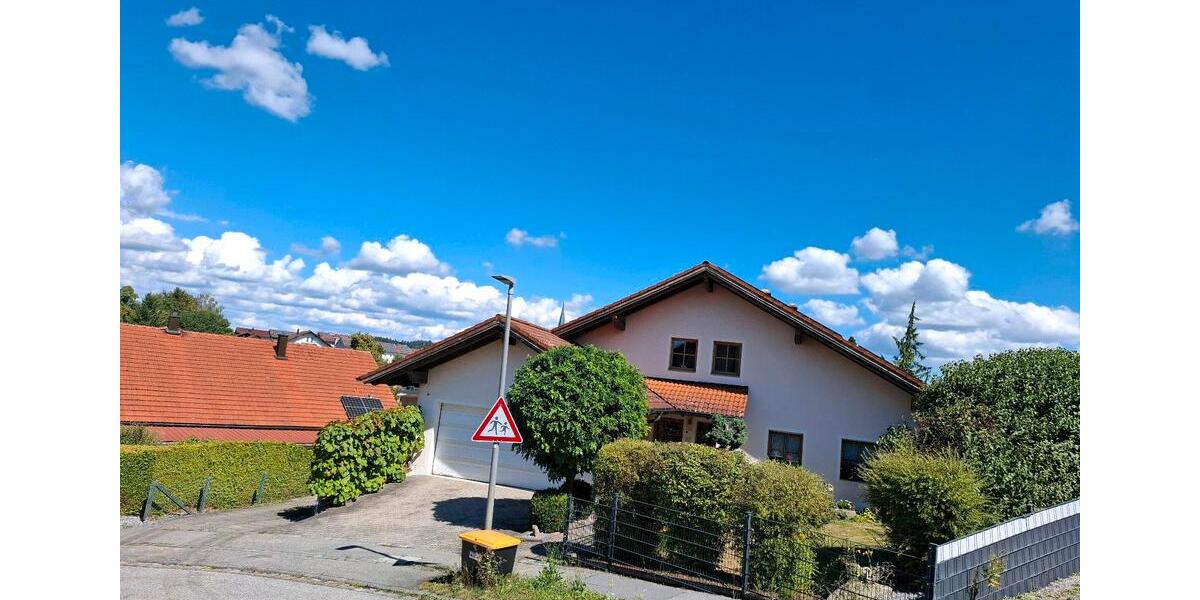 Mehrfamilienhaus, Wohnhaus Hutthurm - 8 Zimmer, 228 m&sup2;, 680.000&euro; | Angebot:27263520