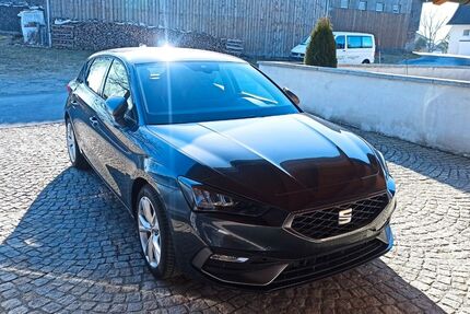 Seat Leon 26.000 km 22.999 &euro; Tittling 94104
