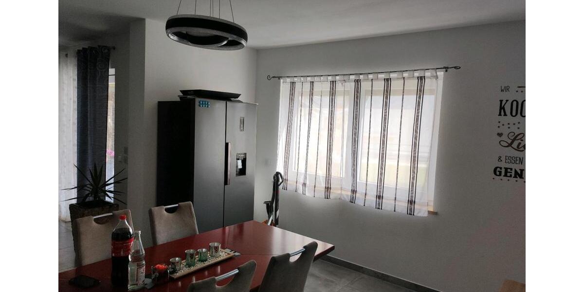 Erdgeschoßwohnung Schöllnach - 3 Zimmer, 95 m&sup2;, 850&euro; | Angebot:25934631