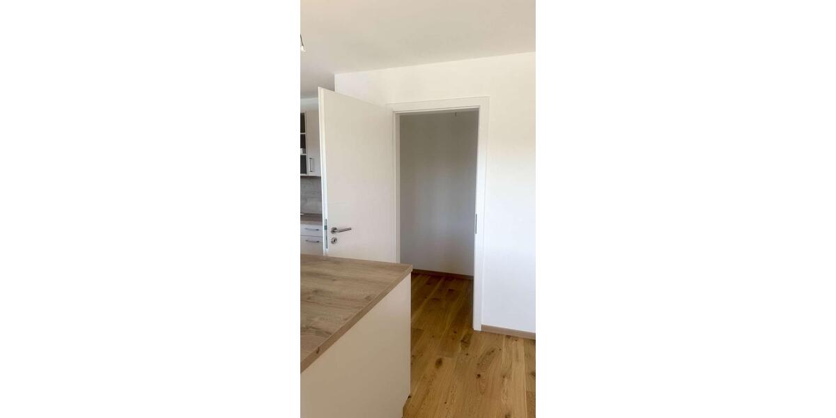 Etagenwohnung Passau Maierhof - 4 Zimmer, 124 m&sup2;, 1.635&euro; | Angebot:26003979