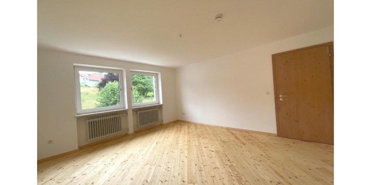 Mehrfamilienhaus, Wohnhaus Freyung - 8 Zimmer, 300 m&sup2;, 395.000&euro; | Angebot:24573135