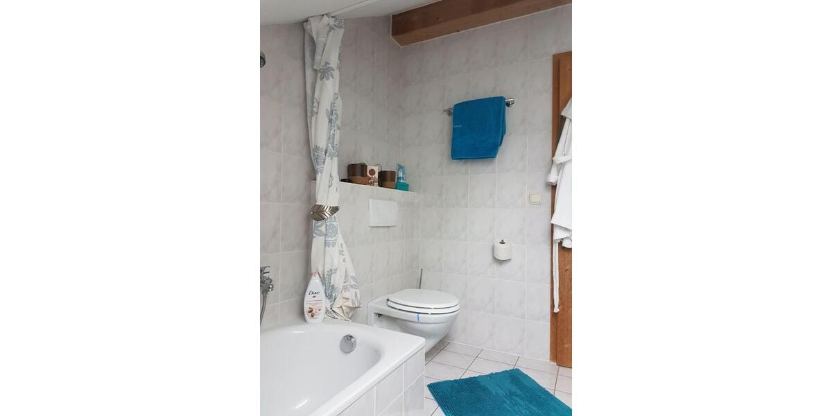 Dachgeschoßwohnung Neuburg am Inn - 2 Zimmer, 62 m&sup2;, 580&euro; | Angebot:25960639