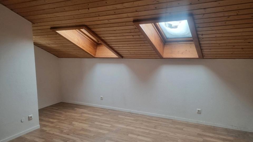 Dachgeschoßwohnung Egglham - 3 Zimmer, 100 m&sup2;, 750&euro; | Angebot:20334806