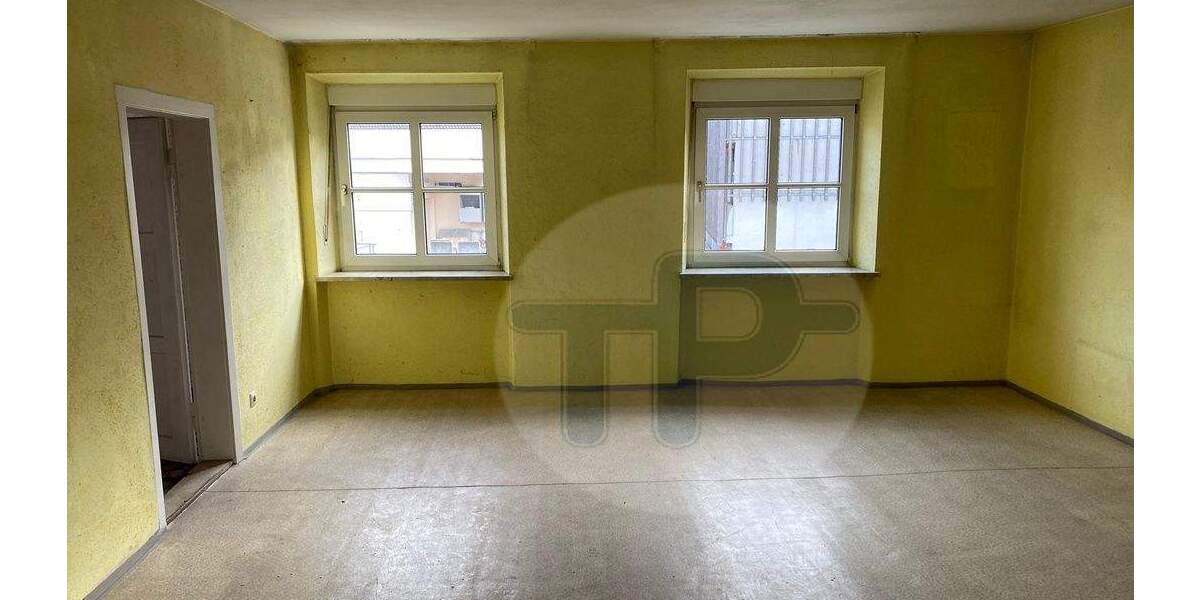 Mehrfamilienhaus, Wohnhaus Vilshofen - 6 Zimmer, 230 m&sup2;, 295.000&euro; | Angebot:25703931