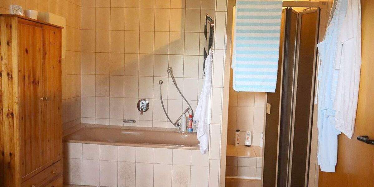 Einfamilienhaus Vilshofen - 9 Zimmer, 204 m&sup2;, 437.000&euro; | Angebot:25797710