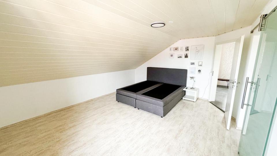 Dachgeschoßwohnung Haarbach - 2.5 Zimmer, 80 m&sup2;, 950&euro; | Angebot:26036093