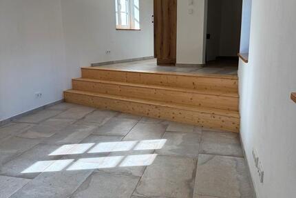 Wohnung Passau Maierhof - 3 Zimmer, 125 m&sup2;, 1.100&euro; | Angebot:25942806