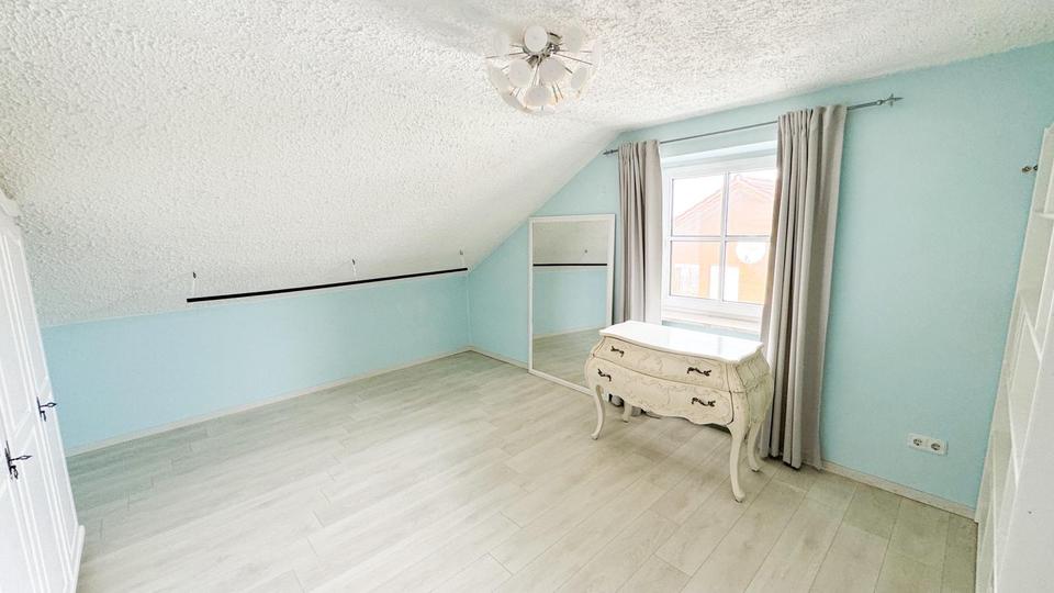 Dachgeschoßwohnung Haarbach - 2.5 Zimmer, 80 m&sup2;, 950&euro; | Angebot:26036093