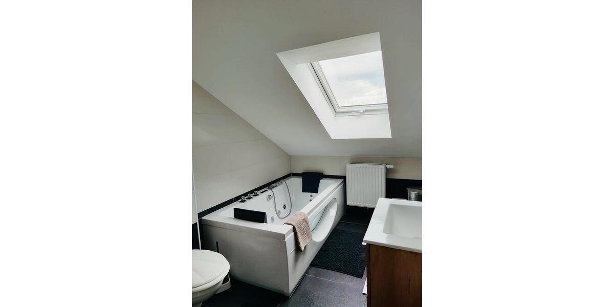 Dachgeschoßwohnung Pocking - 2 Zimmer, 80 m&sup2;, 980&euro; | Angebot:25812660