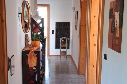 Wohnung Ortenburg - 3 Zimmer, 95 m&sup2;, 750&euro; | Angebot:26697457