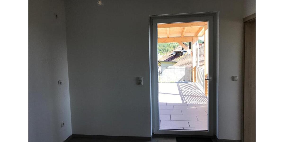 Etagenwohnung Ortenburg - 4 Zimmer, 93 m&sup2;, 770&euro; | Angebot:19419758