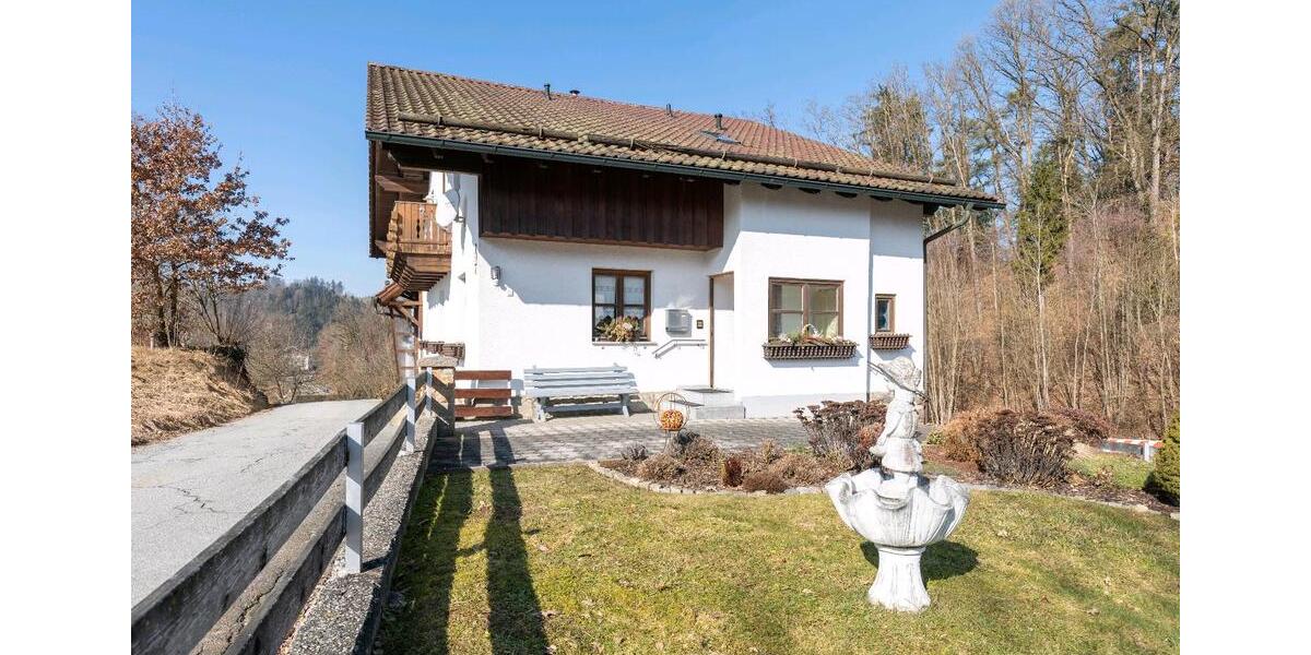 Mehrfamilienhaus, Wohnhaus Hutthurm - 12 Zimmer, 240 m&sup2;, 359.000&euro; | Angebot:26061868