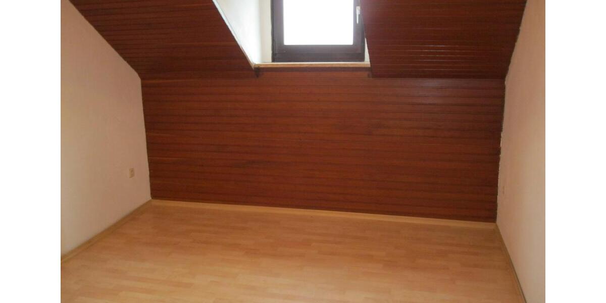 Etagenwohnung Schöllnach - 4 Zimmer, 98 m&sup2;, 600&euro; | Angebot:25626169