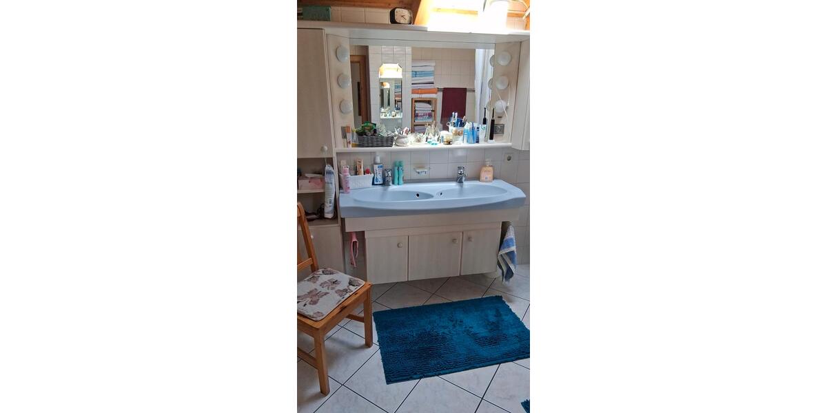 Dachgeschoßwohnung Ortenburg - 3 Zimmer, 95 m&sup2;, 750&euro; | Angebot:26697457