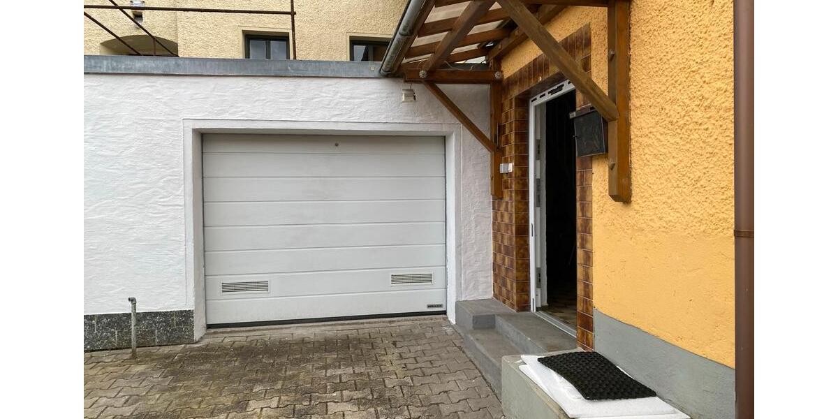 Etagenwohnung Hutthurm - 3 Zimmer, 75 m&sup2;, 450&euro; | Angebot:25959685