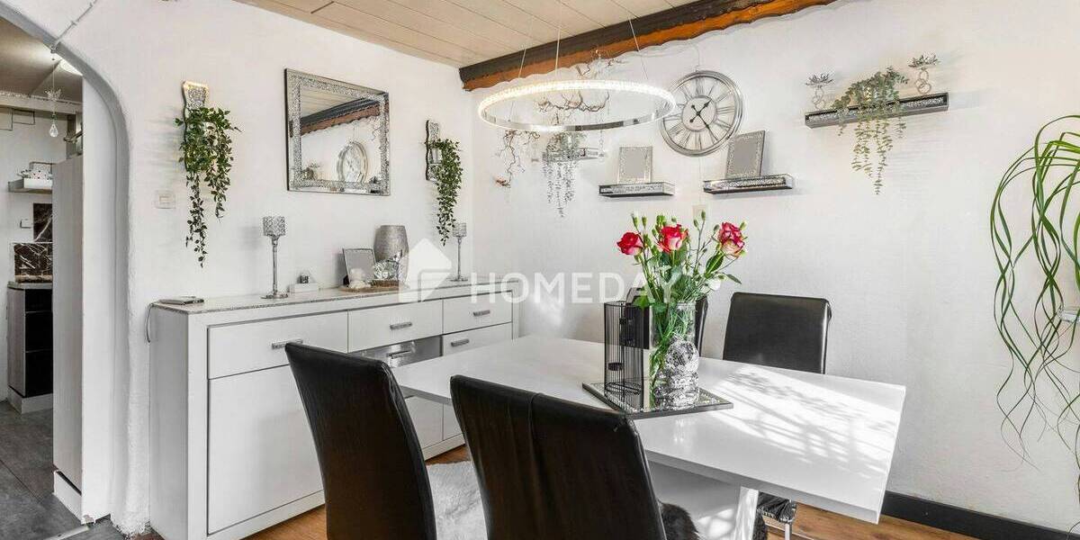 Mehrfamilienhaus, Wohnhaus Tittling - 7 Zimmer, 146 m&sup2;, 196.000&euro; | Angebot:25732765