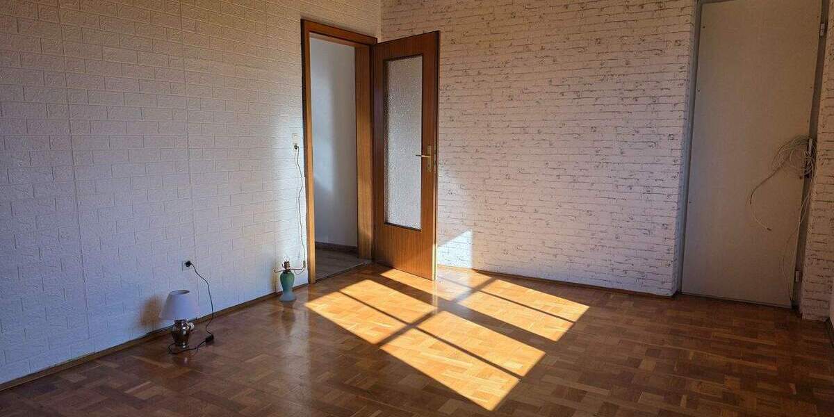 Mehrfamilienhaus, Wohnhaus Neukirchen vorm Wald Neukirchen - 9 Zimmer, 289 m&sup2;, 469.000&euro; | Angebot:25879167