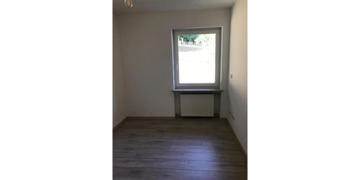 Etagenwohnung Ortenburg - 4 Zimmer, 93 m&sup2;, 770&euro; | Angebot:19419758