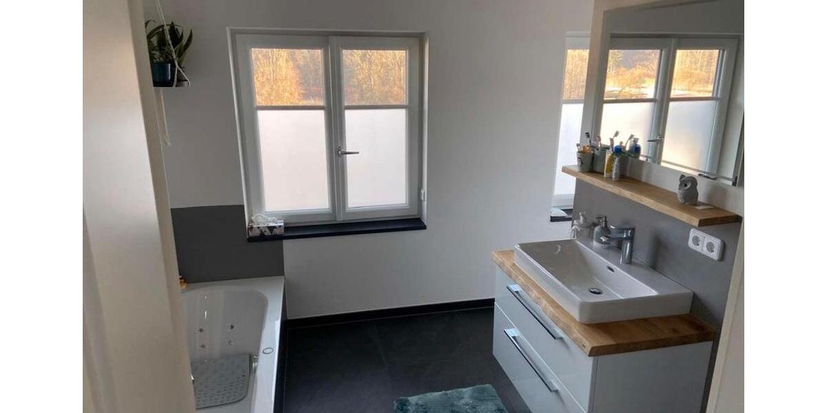 Dachgeschoßwohnung Ruderting - 4 Zimmer, 120 m&sup2;, 950&euro; | Angebot:25935688