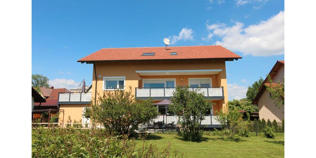 Terrassenwohnung Hutthurm - 2 Zimmer, 125 m&sup2;, 1.045&euro; | Angebot:25920581