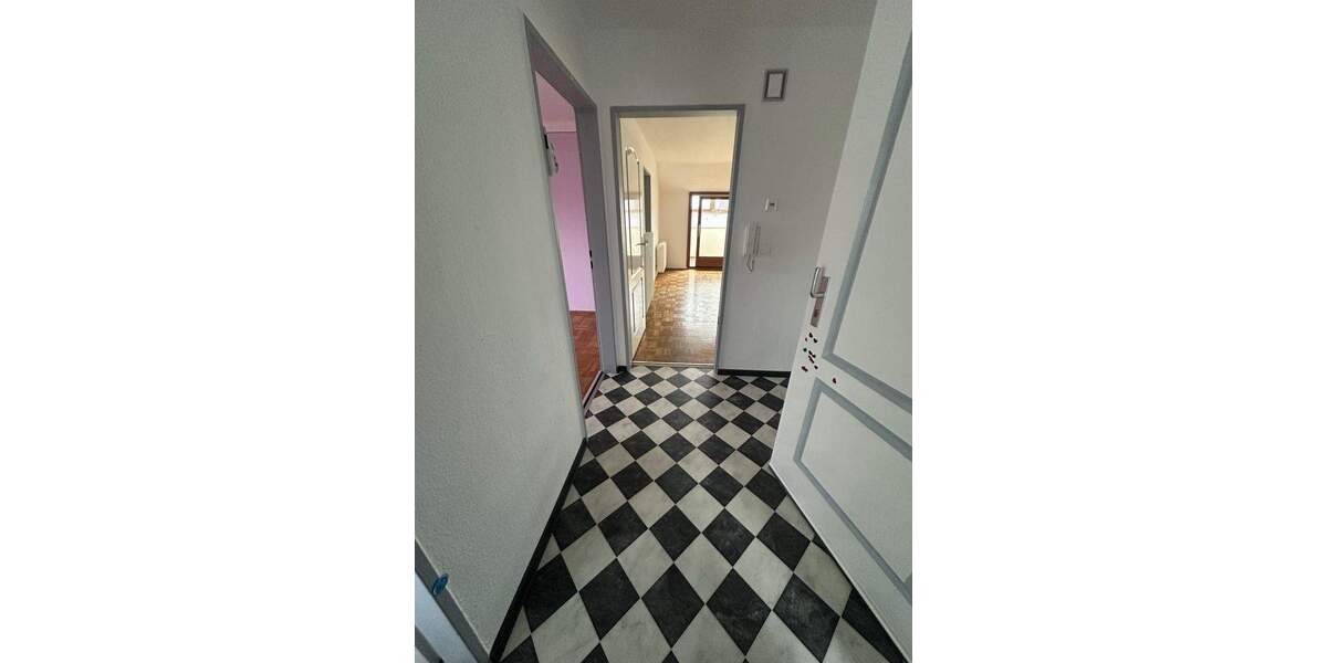 Etagenwohnung Kirchham - 3 Zimmer, 70 m&sup2;, 111.000&euro; | Angebot:25708681