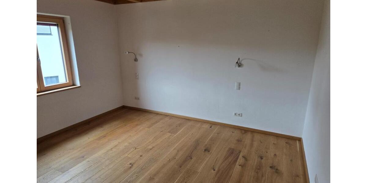 Etagenwohnung Salzweg - 3 Zimmer, 1.500&euro; | Angebot:23384042