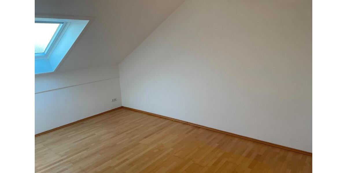 Dachgeschoßwohnung Passau Auerbach - 4 Zimmer, 85 m&sup2;, 700&euro; | Angebot:27622510