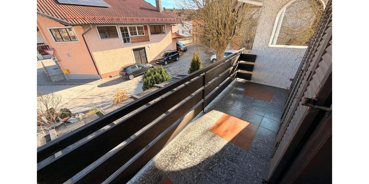 Doppelhaushälfte Bayerbach - 9 Zimmer, 141 m&sup2;, 1.400&euro; | Angebot:26026452