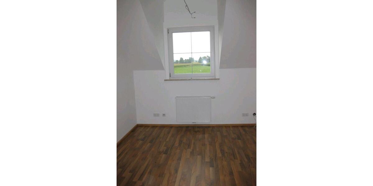 Maisonettenwohnung Pocking - 4 Zimmer, 125 m&sup2;, 1.150&euro; | Angebot:26697938