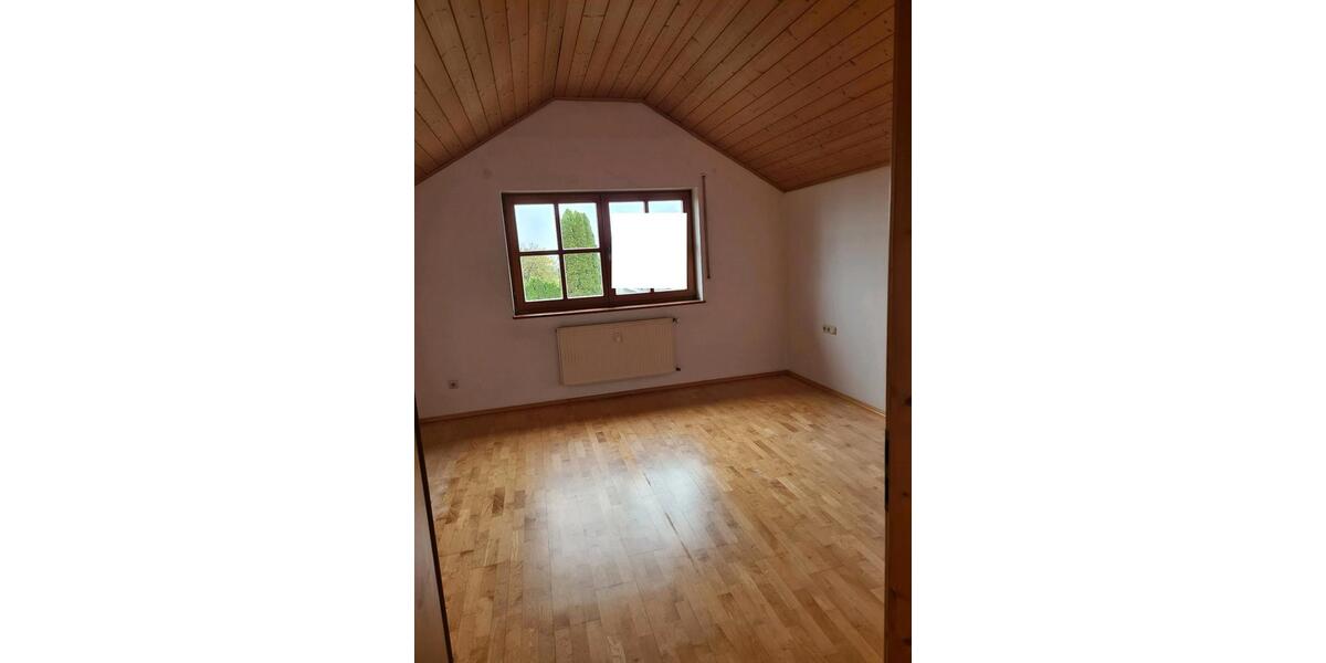 Dachgeschoßwohnung Thyrnau - 4 Zimmer, 100 m&sup2;, 750&euro; | Angebot:27612337