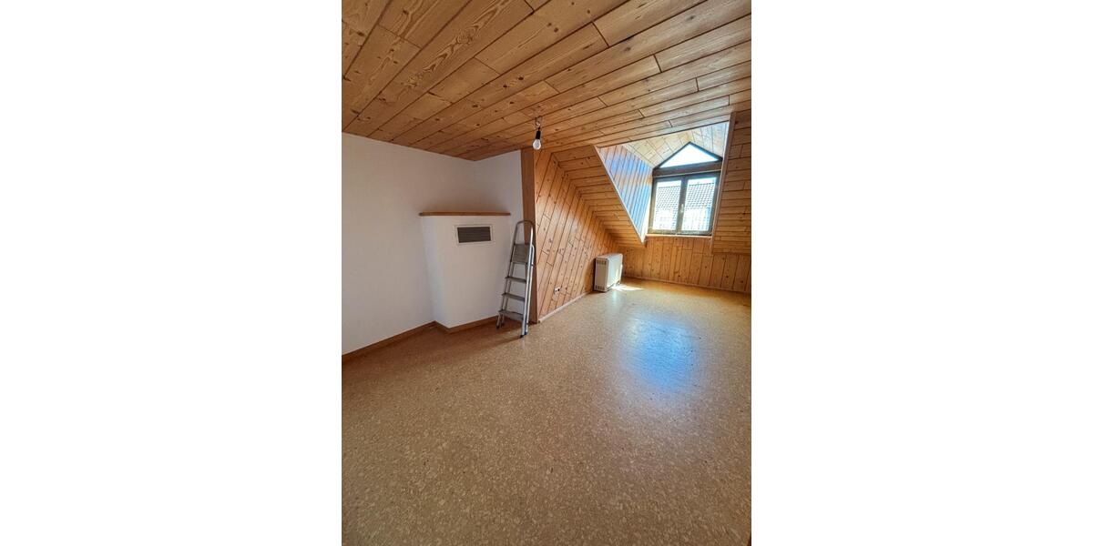 Einfamilienhaus Künzing - 8 Zimmer, 220 m&sup2;, 259.000&euro; | Angebot:26772176