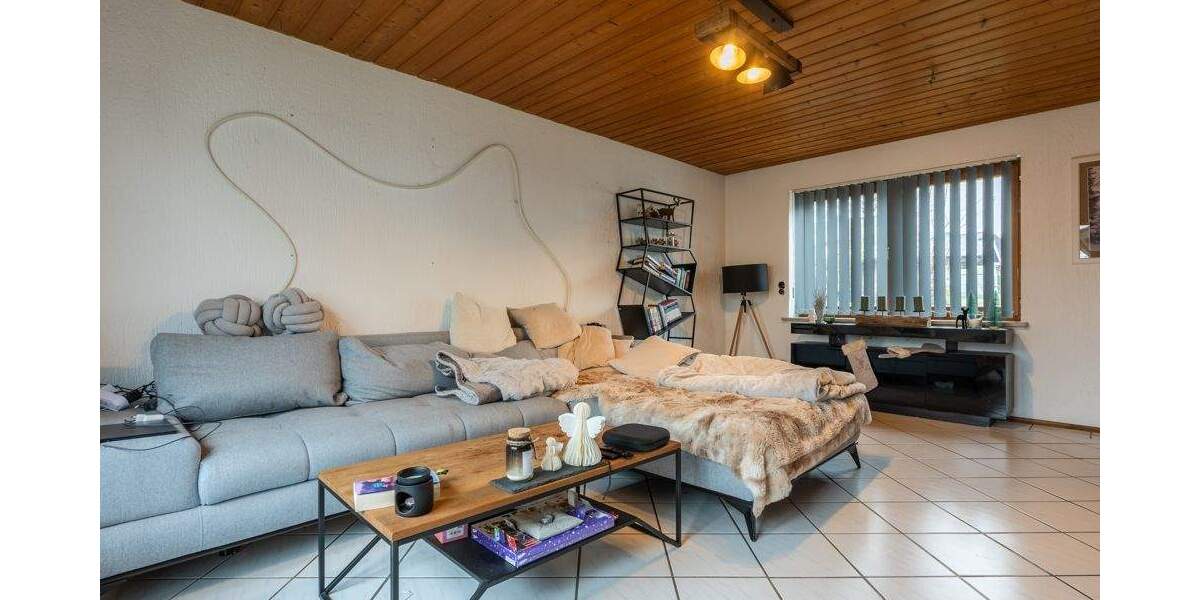 Einfamilienhaus Ortenburg Söldenau - 8 Zimmer, 270 m&sup2;, 430.000&euro; | Angebot:25708699