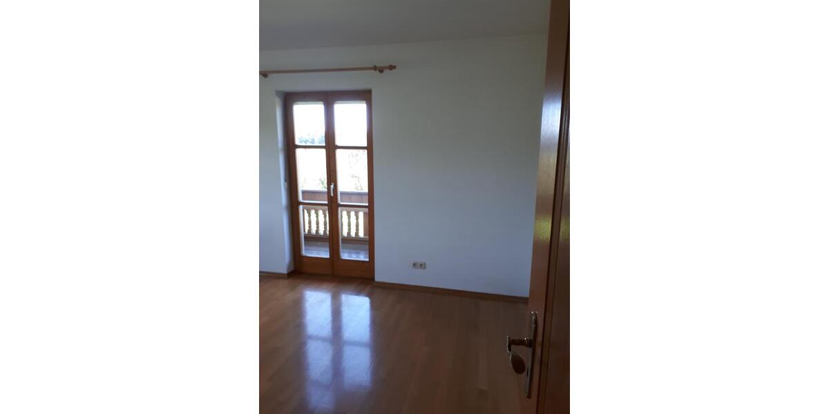 Erdgeschoßwohnung Windorf - 3 Zimmer, 115 m&sup2;, 890&euro; | Angebot:24838607