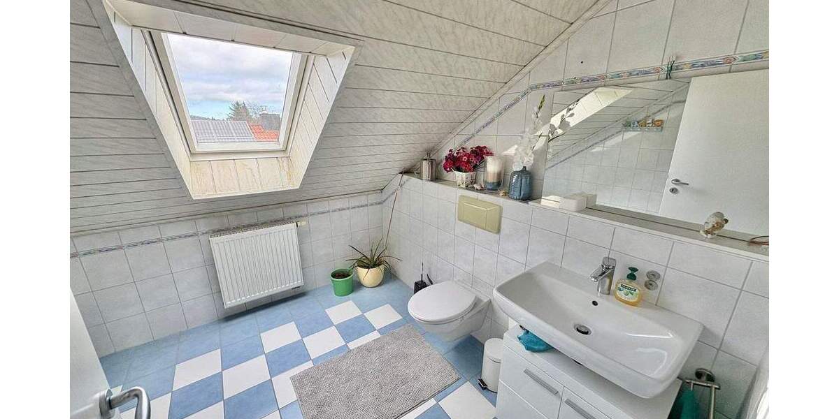 Doppelhaushälfte Schöllnach - 6 Zimmer, 124 m&sup2;, 349.000&euro; | Angebot:25815455