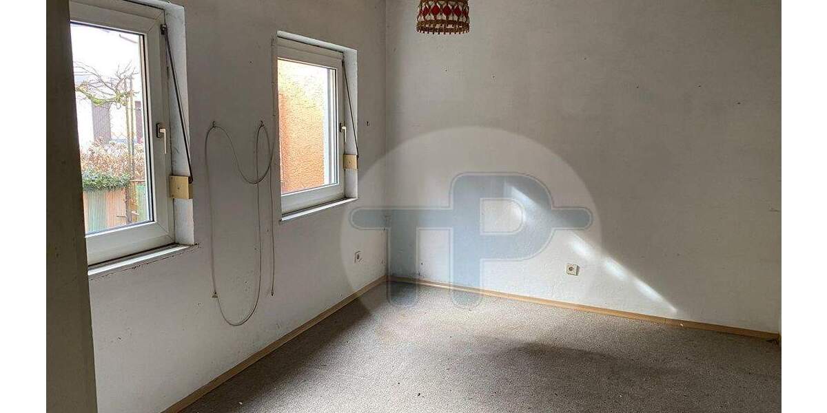 Mehrfamilienhaus, Wohnhaus Vilshofen - 6 Zimmer, 230 m&sup2;, 295.000&euro; | Angebot:25703931