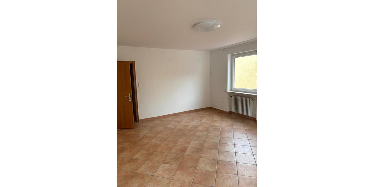 Etagenwohnung Ortenburg - 3 Zimmer, 127 m&sup2;, 1.300&euro; | Angebot:25399562