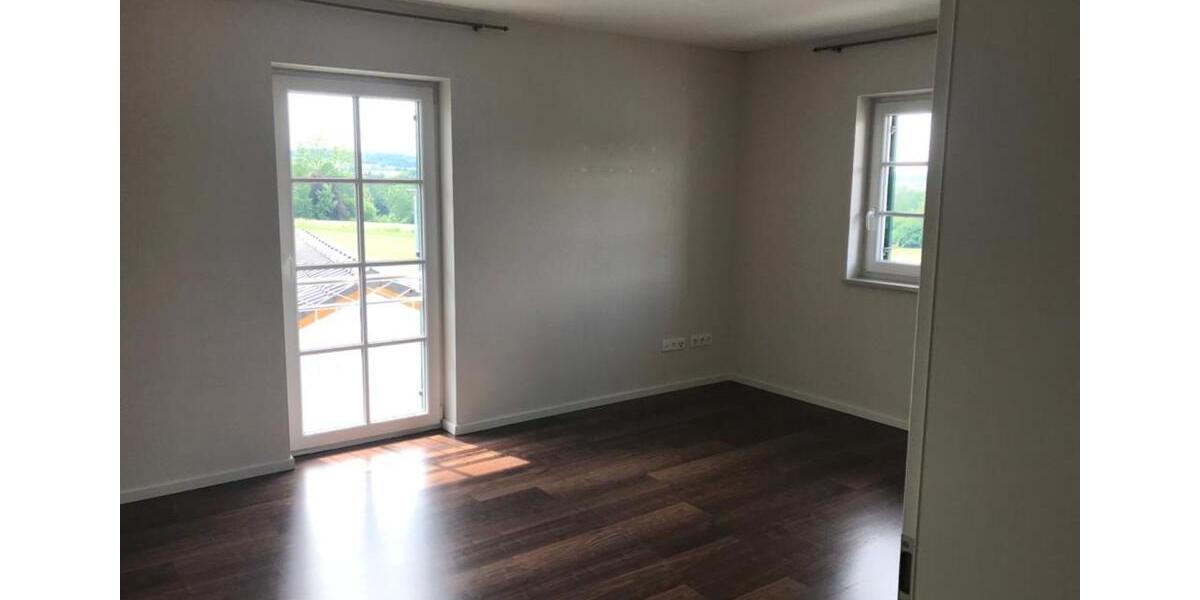 Etagenwohnung Ortenburg - 3 Zimmer, 104 m&sup2;, 850&euro; | Angebot:25941753