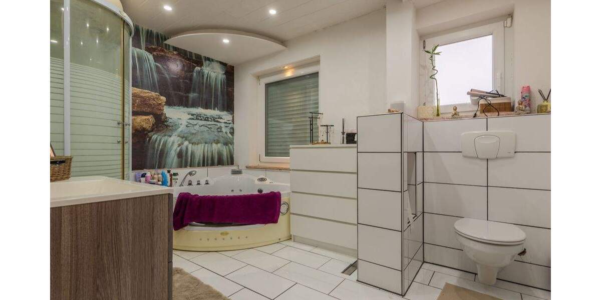 Einfamilienhaus Ortenburg Söldenau - 8 Zimmer, 270 m&sup2;, 430.000&euro; | Angebot:25708699