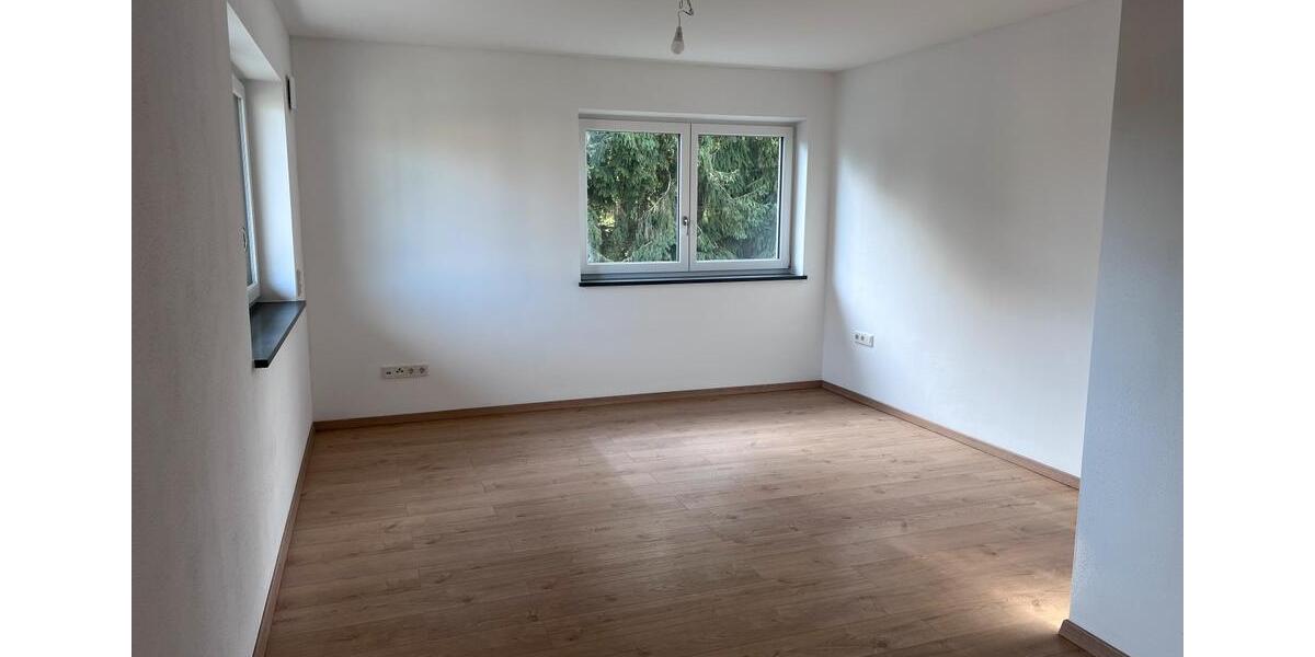 Doppelhaushälfte Pocking - 2 Zimmer, 122 m&sup2;, 1.500&euro; | Angebot:27617085