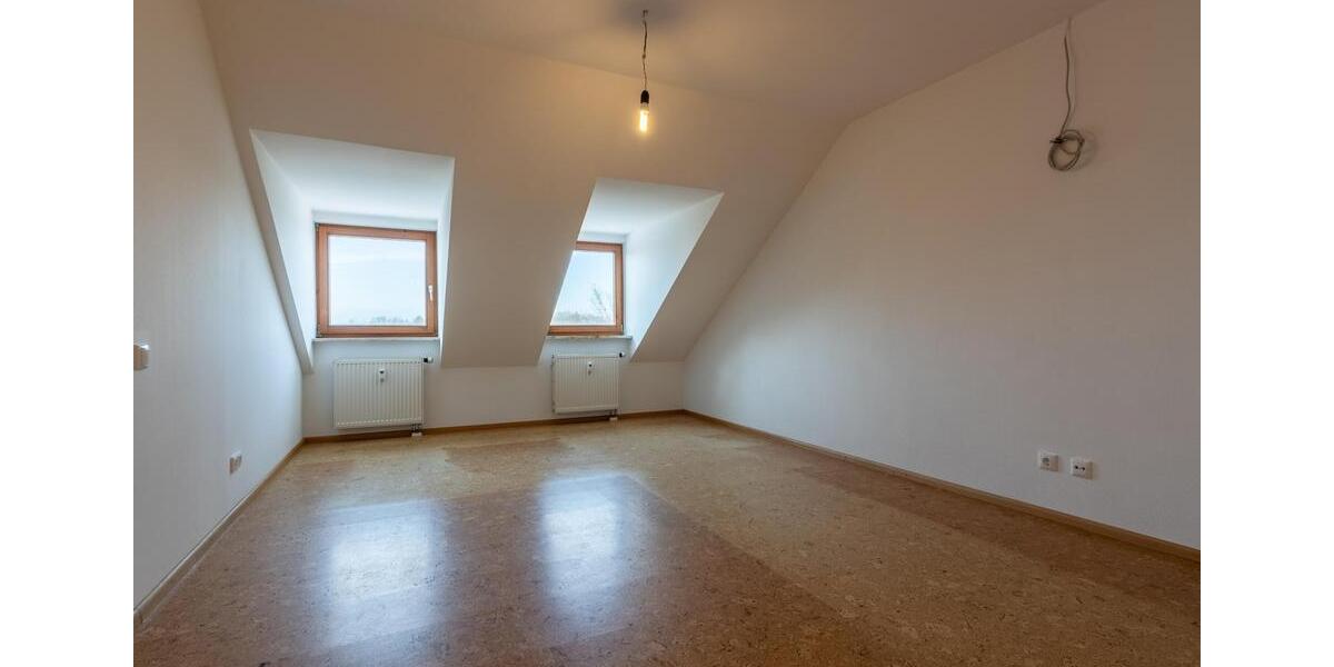 Dachgeschoßwohnung Passau Maierhof - 2 Zimmer, 76 m&sup2;, 800&euro; | Angebot:25840105