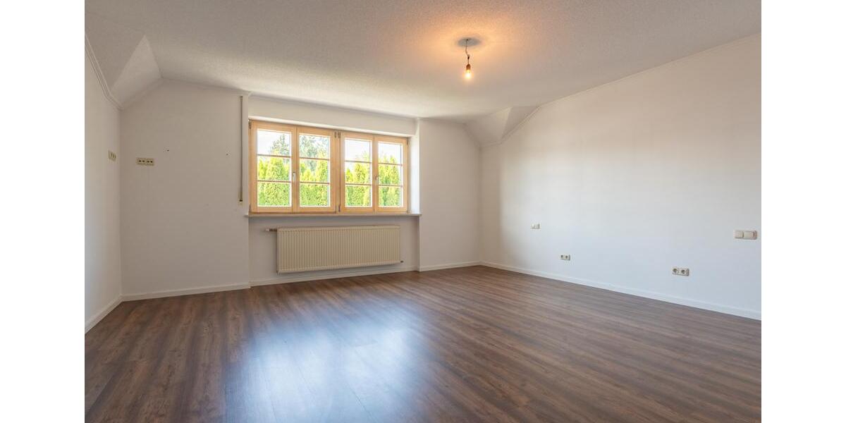 Etagenwohnung Passau Auerbach - 3.5 Zimmer, 175 m&sup2;, 950&euro; | Angebot:26676169