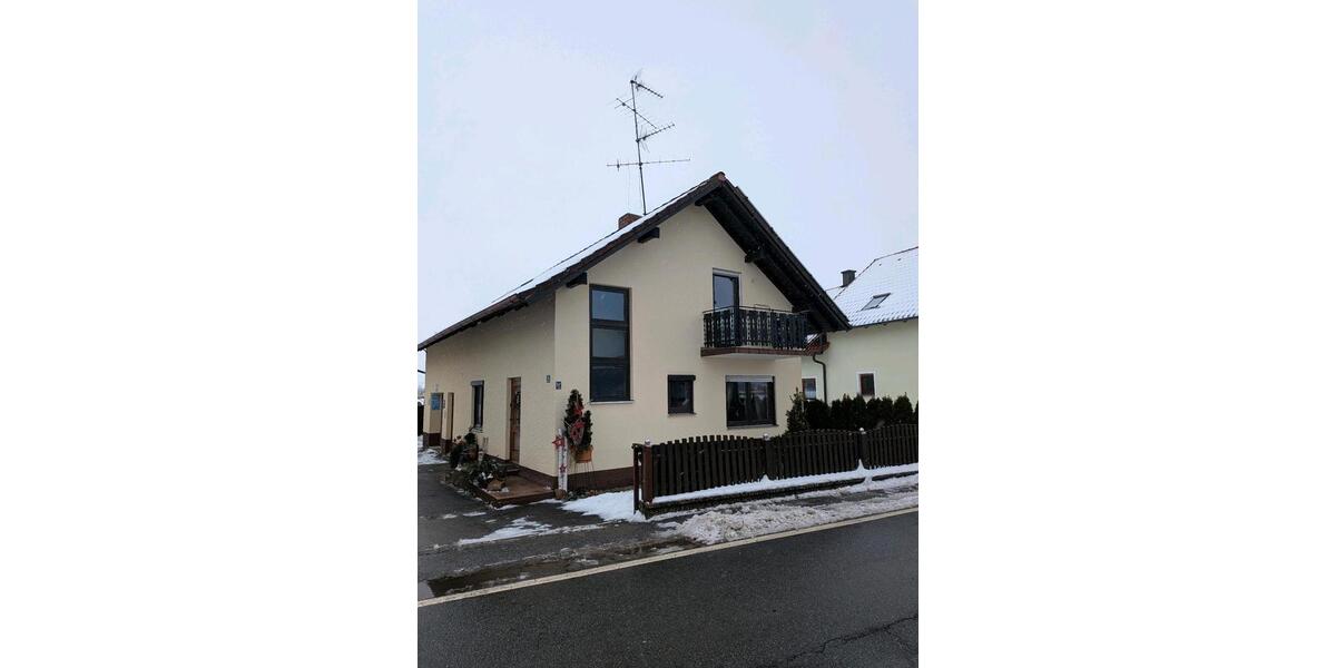 Einfamilienhaus Bayerbach - 3 Zimmer, 71 m&sup2;, 900&euro; | Angebot:25895290